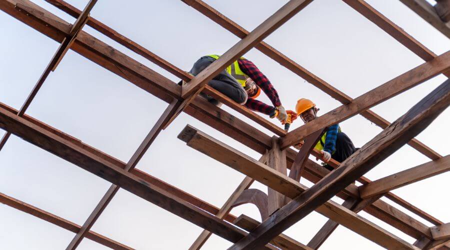 Professional gutter cleaning services in San Lorenzo, PR